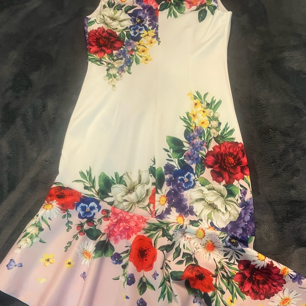 VENUS Vibrant Floral Print Dress $20